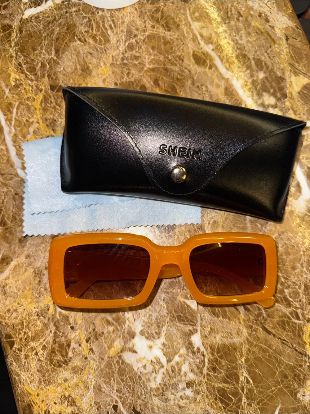 SHEIN Orange Rectangular Sunglasses with Case